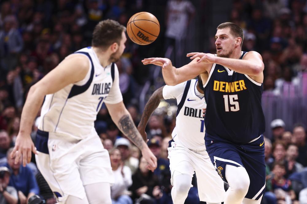 导致比分落 导致比分落